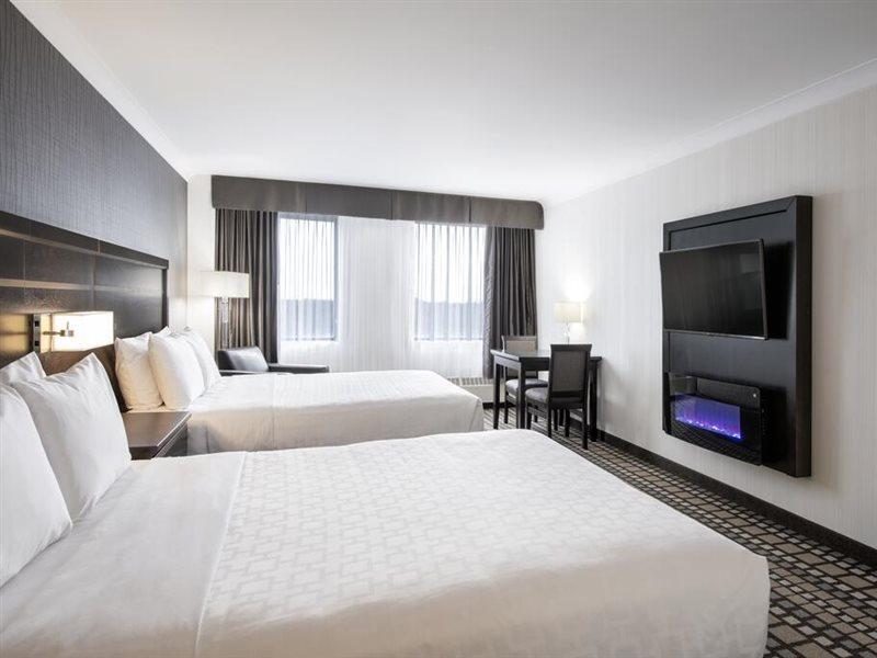 Clarion Hotel & Suites Winnipeg Bagian luar foto