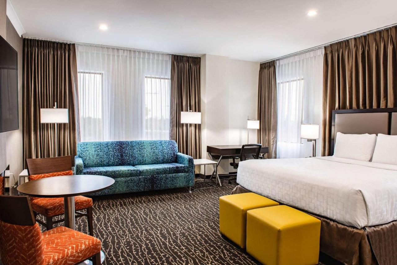 Clarion Hotel & Suites Winnipeg Bagian luar foto