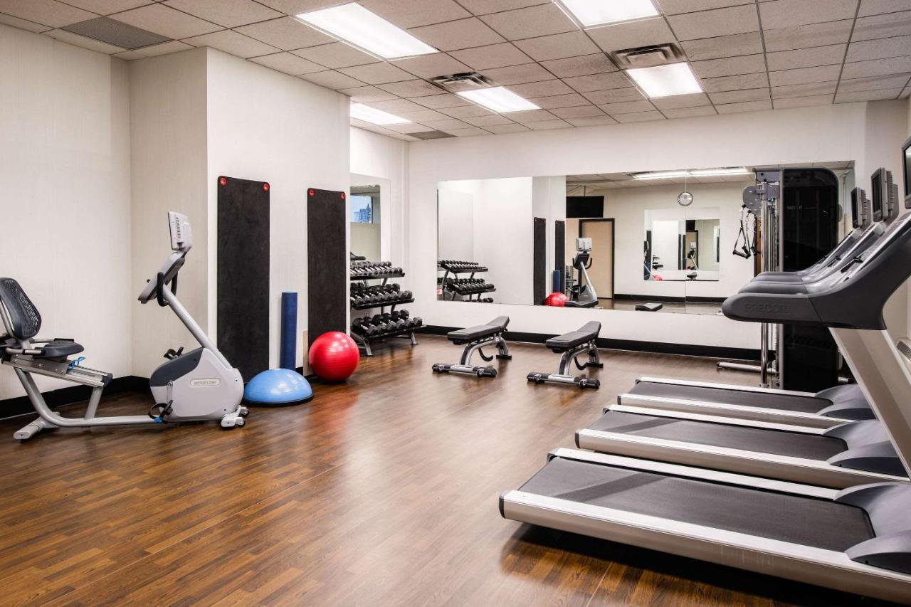 Clarion Hotel & Suites Winnipeg Bagian luar foto