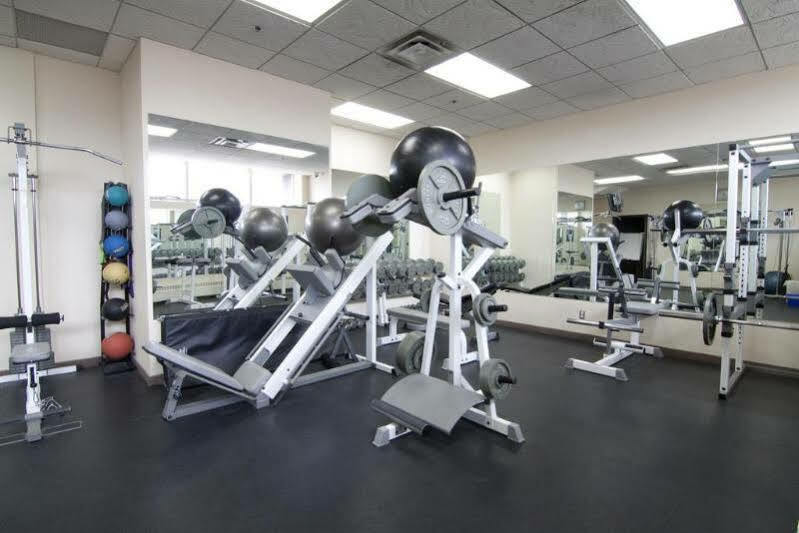 Clarion Hotel & Suites Winnipeg Bagian luar foto